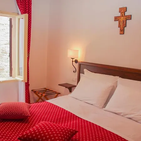 Pax Hotell 3*
