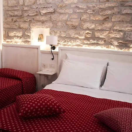 Pax Hotell 3*