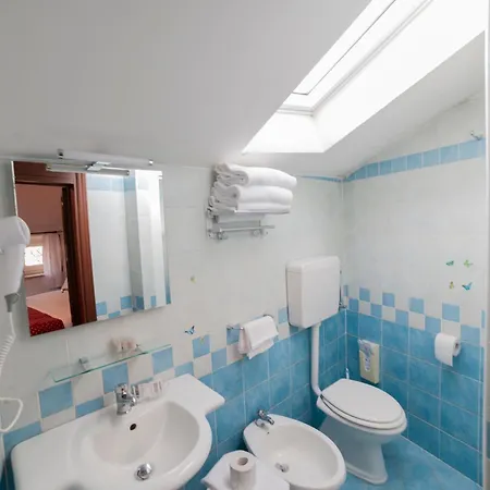 Pax Hotell 3*